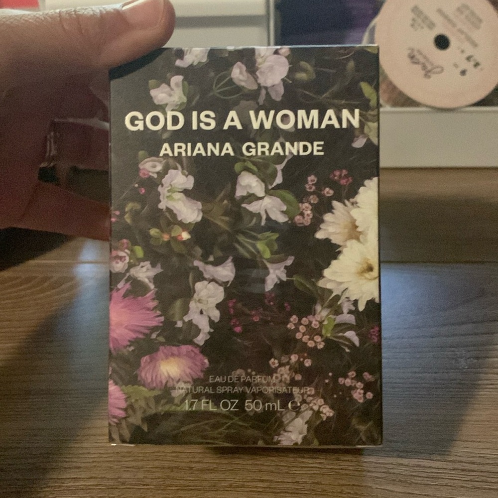 Ariana Grande God is a Woman Eau de parfume NIB 1.7 oz